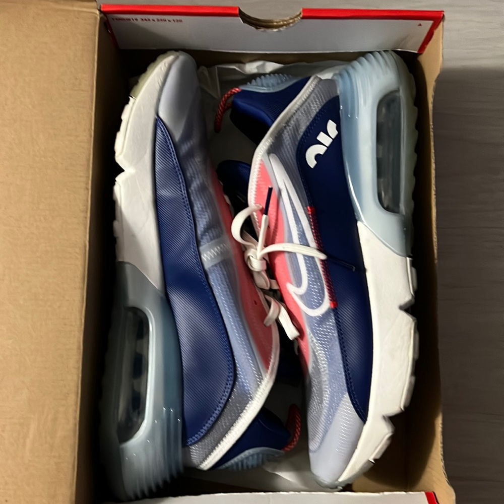 Nike Air Max 2090  USA White/White-Chile Red 11.5 Men ( pre-owned )